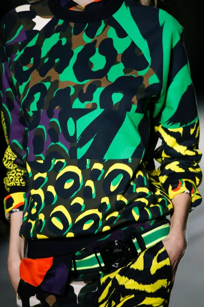 Look 95